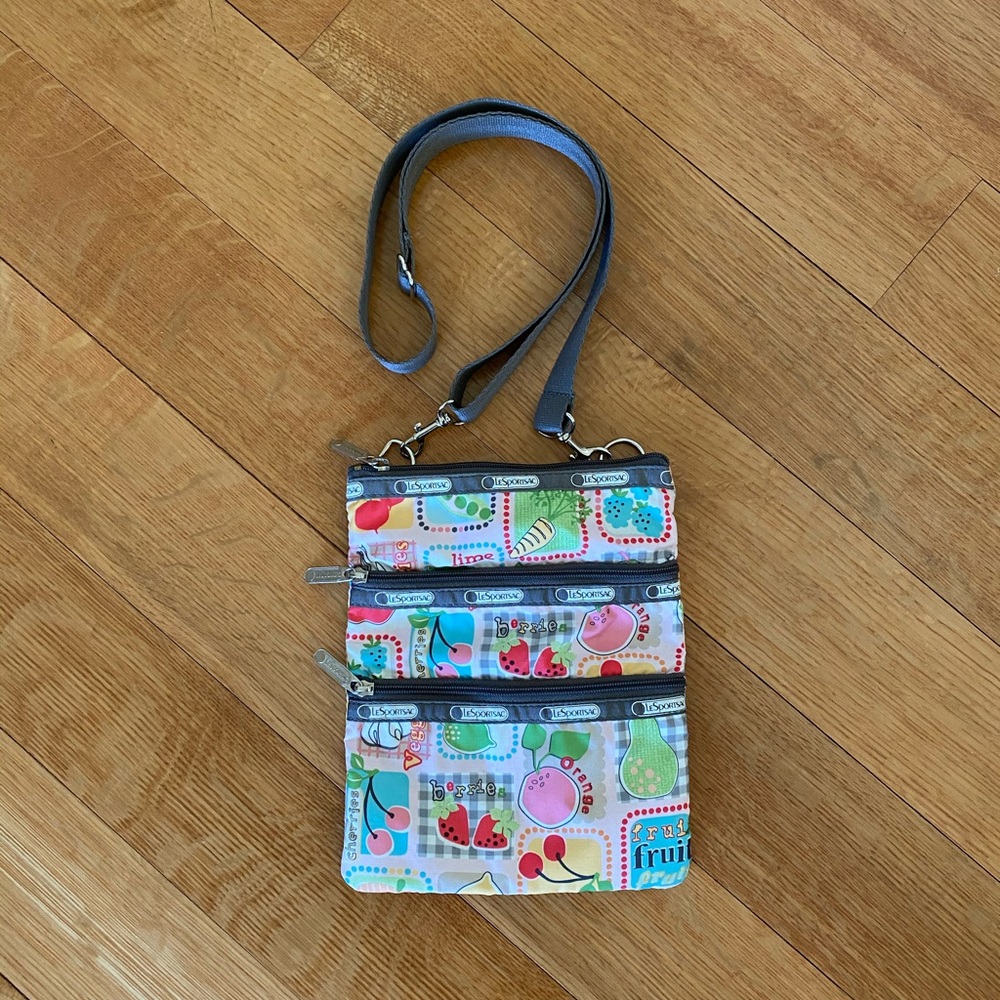 LeSportsac crossbody purse